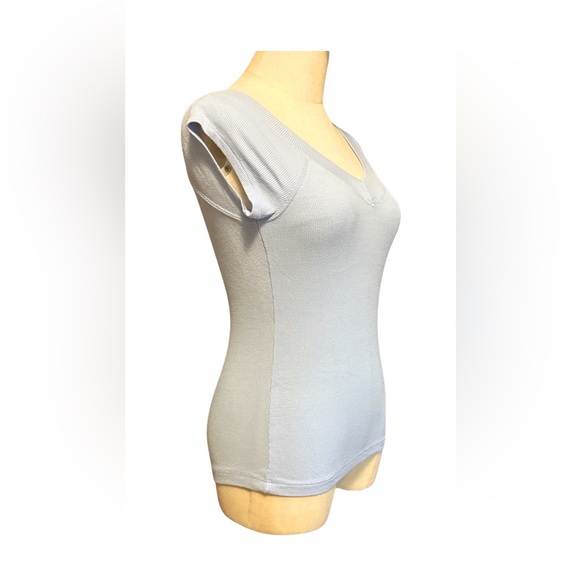 Urban Outfitters BDG Shannen V-Neck Top Light Blue - Picture 7 of 9